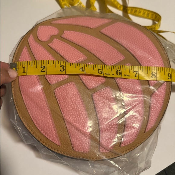 Concha Backpack - Picture 6 of 8